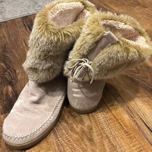 TOMS Boots